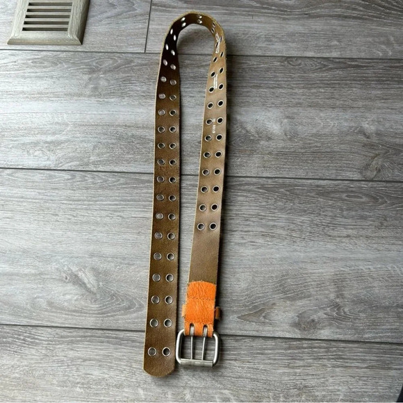 Aldo Distressed  Leather Eyelet Belt Made in Canada - Picture 7 of 11
